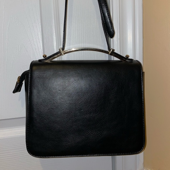 Crossbody - Picture 2 of 3